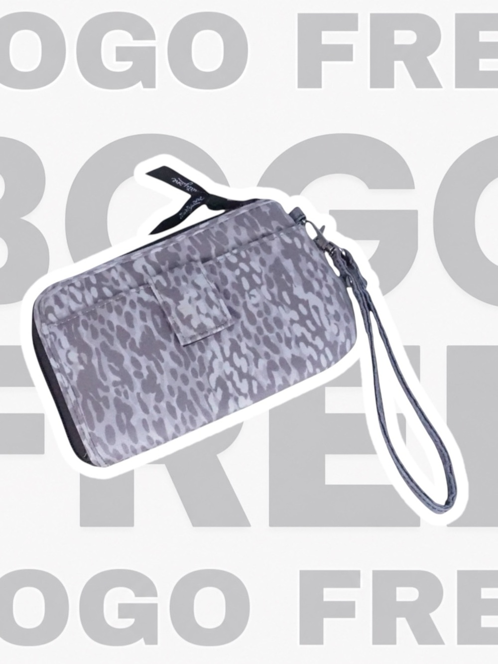 Thirty-one BOGO FREE SALE Everyday Wristlet in Gray Spotted Cheetah Leopard